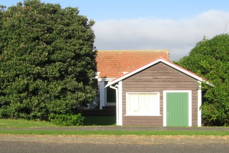 Photo of property in 66 Tutere Street, Waikanae Beach, Waikanae, 5036