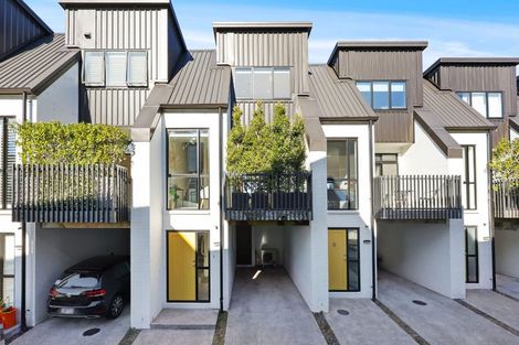 Photo of property in 6 Mayfly Lane, Hobsonville, Auckland, 0616
