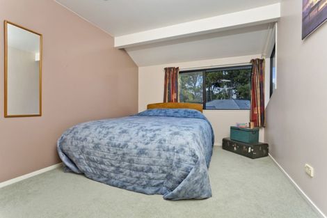 Photo of property in 61 Calypso Way, Unsworth Heights, Auckland, 0632