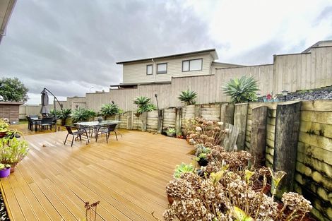 Photo of property in 27 Kereru Rise, Papakura, 2110