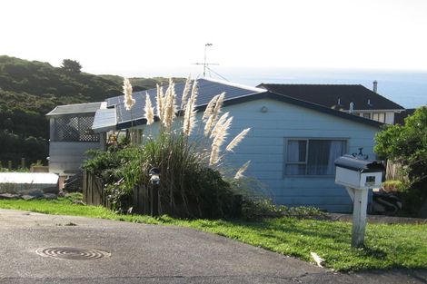 Photo of property in 15 Patiki Place, Titahi Bay, Porirua, 5022