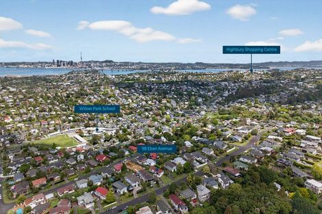 Photo of property in 98 Eban Avenue, Hillcrest, Auckland, 0627