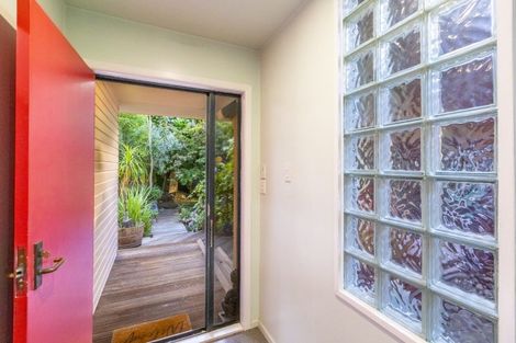 Photo of property in 18h Milton Road, Hospital Hill, Napier, 4110