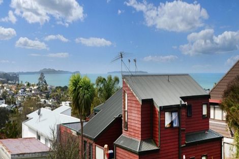 Photo of property in 2/611 Beach Road, Rothesay Bay, Auckland, 0630