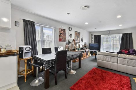 Photo of property in 27 Takanini Road, Takanini, 2112