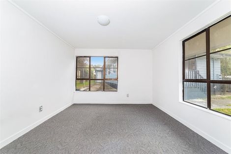 Photo of property in 30 Silverstone Place, Henderson, Auckland, 0612