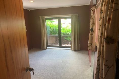 Photo of property in 27-29 Wairau Road, Forrest Hill, Auckland, 0627