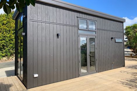 Photo of property in 2a Rimu Road, Stanmore Bay, Whangaparaoa, 0932