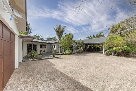 Photo of property in 63 Riverland Road, Kumeu, 0892