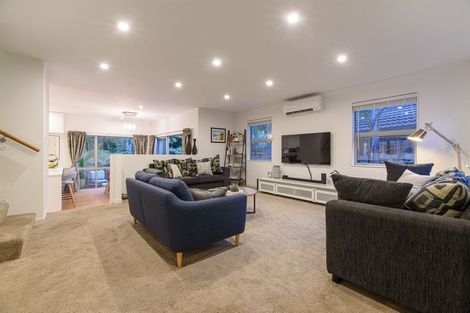 Photo of property in 6b Cronin Place, Beach Haven, Auckland, 0626
