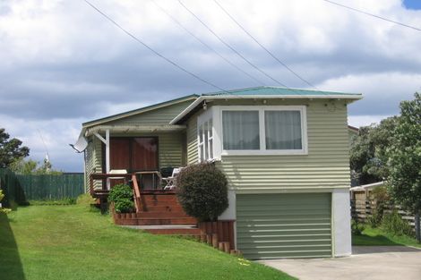 Photo of property in 28 Wallnutt Avenue, Waihi Beach, 3611