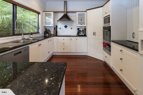 Photo of property in 30 Chamari Close, Titirangi, Auckland, 0604