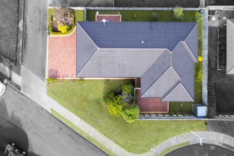 Photo of property in 2 Percy Kinsman Crescent, Riverstone Terraces, Upper Hutt, 5018