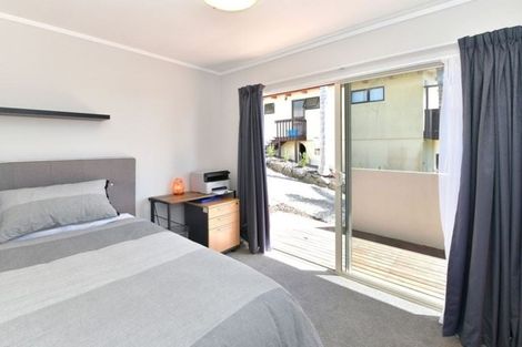 Photo of property in 37 Elliston Crescent, Stanmore Bay, Whangaparaoa, 0932