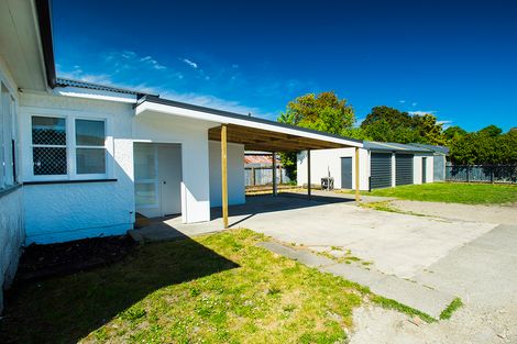 Photo of property in 17 De Lautour Road, Kaiti, Gisborne, 4010
