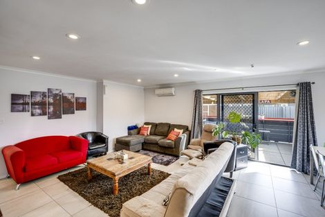 Photo of property in 28 Mcnaughton Place, Onekawa, Napier, 4110