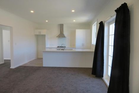 Photo of property in 100 Randwick Road, Moera, Lower Hutt, 5010