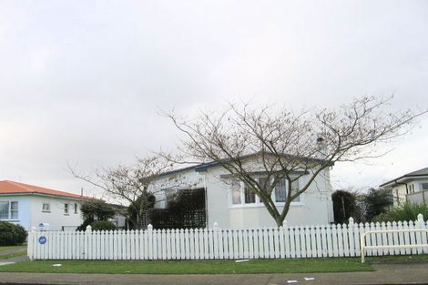 Photo of property in 602 Grove Road, Mayfair, Hastings, 4122