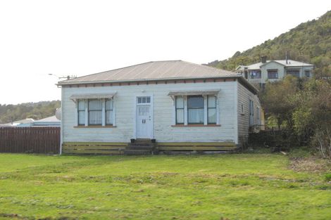 Photo of property in 83 Fox Street, Cobden, Greymouth, 7802