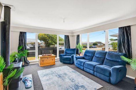 Photo of property in 2 Bowen Street, Levin, 5510