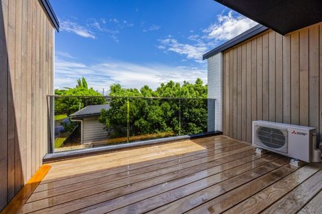 Photo of property in 10 Kaaramuramu Lane, Mangere Bridge, Auckland, 2022