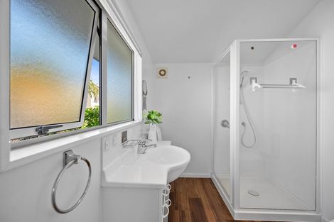 Photo of property in 2c Braemar Road, Rothesay Bay, Auckland, 0630