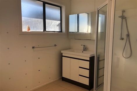 Photo of property in 2/63 John Walker Drive, Manurewa, Auckland, 2102