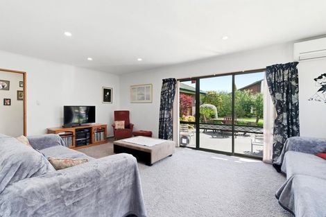 Photo of property in 8 Addison Place, Halswell, Christchurch, 8025