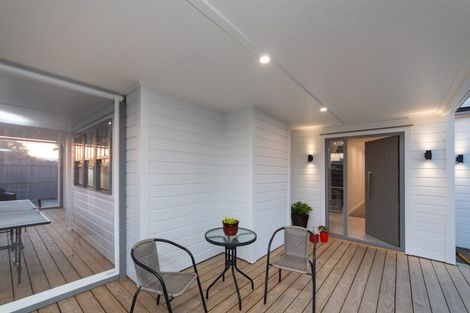 Photo of property in 3 Colombo Street, Palmerston North, 4410