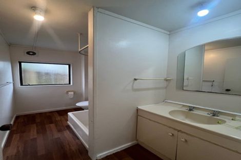 Photo of property in 4/133 Ennis Avenue, Pakuranga Heights, Auckland, 2010