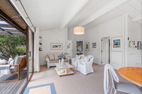 Photo of property in 15 St Anne Place, Omaha, 0986