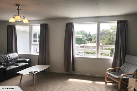 Photo of property in 29 Beaumont Crescent, Frankleigh Park, New Plymouth, 4310