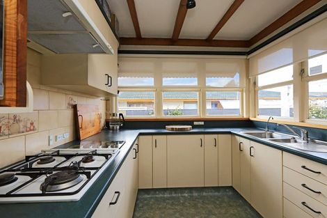 Photo of property in 402 Lascelles Street, Saint Leonards, Hastings, 4120