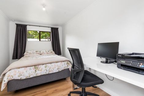 Photo of property in 31 Lake View Street, Waihola, Milton, 9073