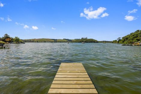 Photo of property in 42 Okawa Bay Road, Tikitere, Rotorua, 3074