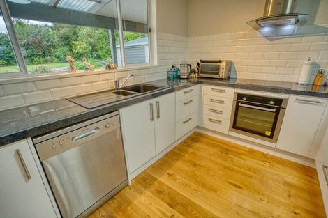 Photo of property in 2147 Lake Brunner Road, Inchbonnie, Kumara, 7875