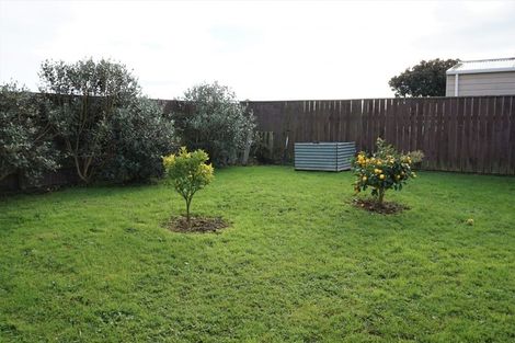 Photo of property in 6 Ryder Crescent, Levin, 5510