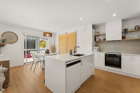 Photo of property in 34b Simpson Road, Papamoa Beach, Papamoa, 3118