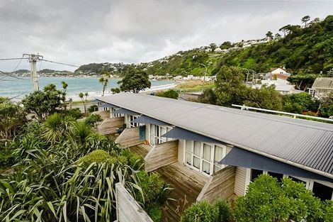 Photo of property in 123 Marine Parade, Seatoun, Wellington, 6022