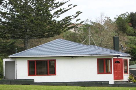 Photo of property in 72 Seaview Road, Marfell, New Plymouth, 4310