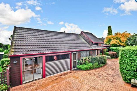 Photo of property in 23 Kensington Place, Fairfield, Hamilton, 3214