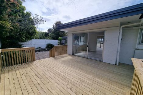 Photo of property in 216 Glamorgan Drive, Northcross, Auckland, 0630