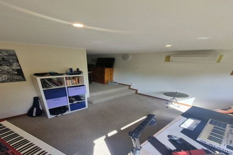 Photo of property in 10 Swadel Way, Karori, Wellington, 6012