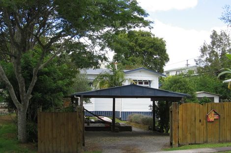 Photo of property in 7 Rambler Crescent, Beach Haven, Auckland, 0626