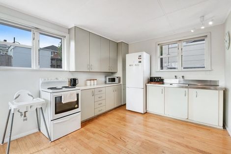 Photo of property in 38 Puriri Street, Helensville, 0800