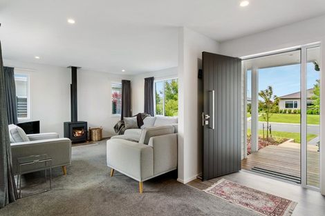 Photo of property in 6 Maison Way, Rangatira Park, Taupo, 3330