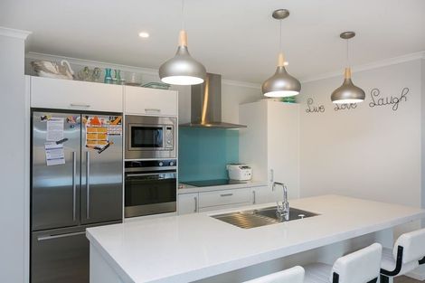 Photo of property in 31 Jules Crescent, Bell Block, New Plymouth, 4312