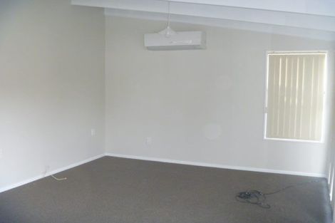 Photo of property in 1 Margan Place, Red Hill, Papakura, 2110