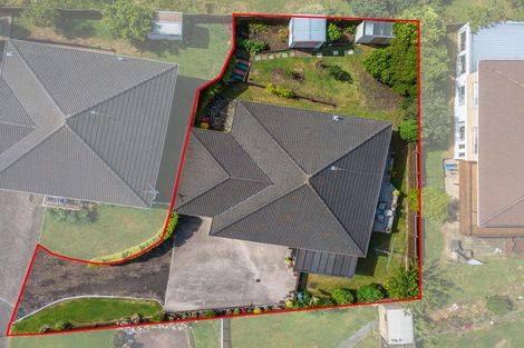 Photo of property in 2/35 Derrimore Heights, Clover Park, Auckland, 2019