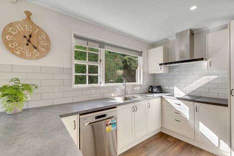 Photo of property in 15 Charthouse Lane, Whitby, Porirua, 5024